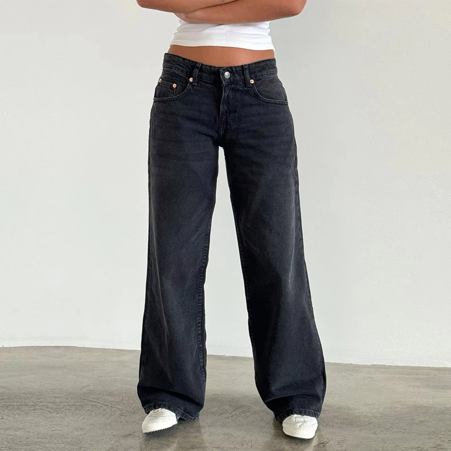 Women's retro washed mid-rise straight leg jeans in vintage blue soft cotton denim flattering fit