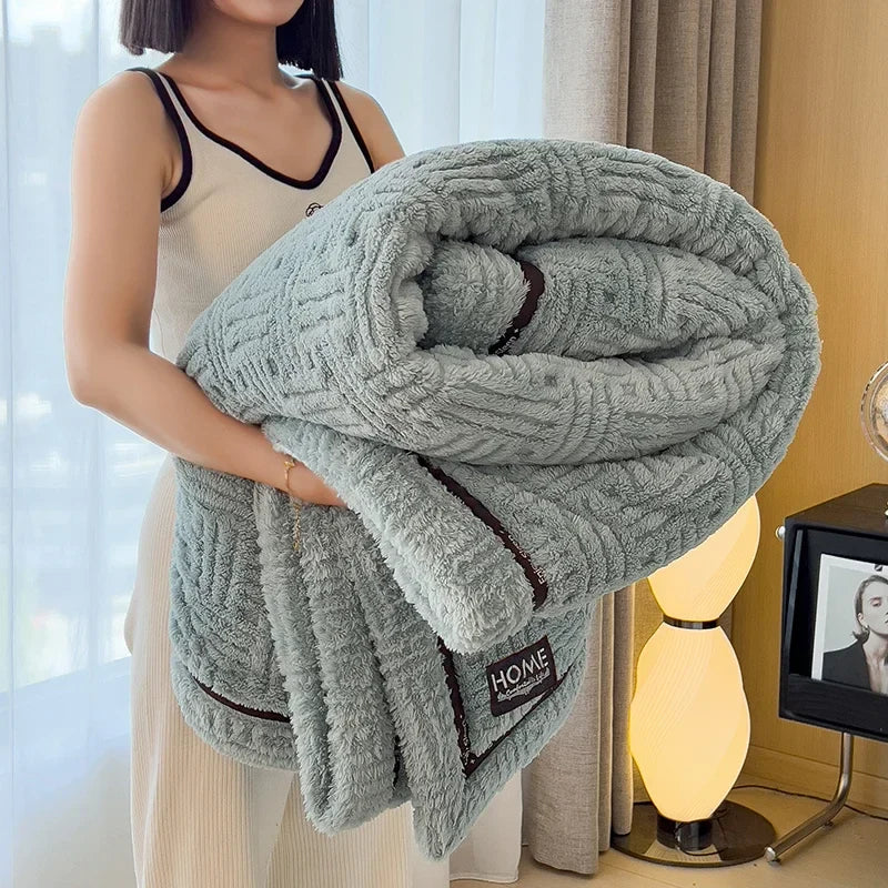 Plush velvet throw blanket with soft coral fleece, dual-texture design for sofa luxury