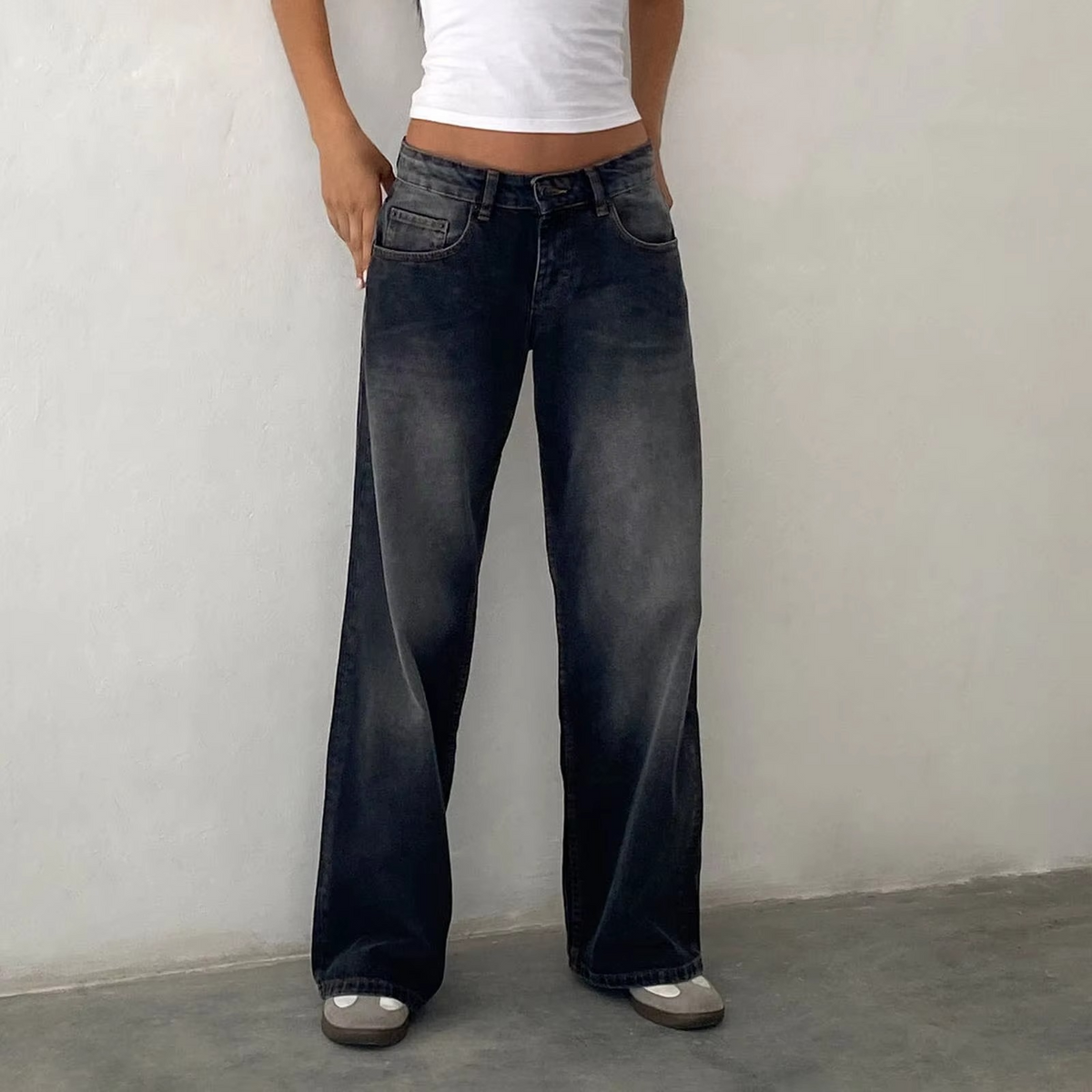 Women's retro washed mid-rise straight leg jeans in vintage blue soft cotton denim flattering fit