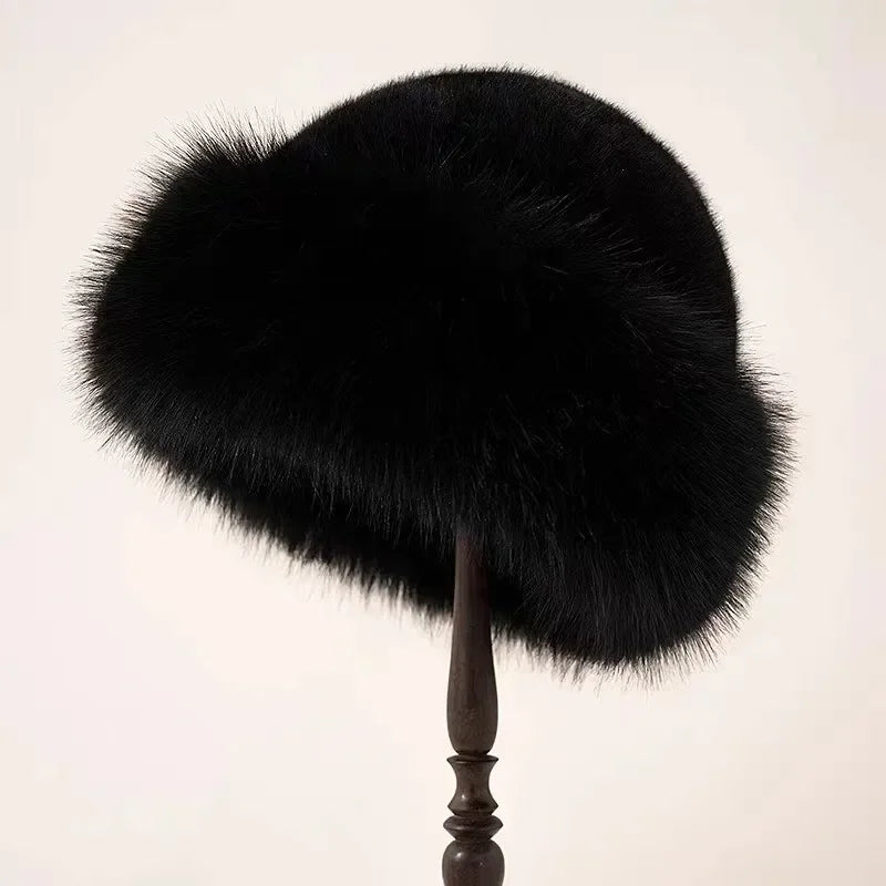 Women's Isla wool-blend fur hat, rounded fit with rolled brim, plush texture in elegant style