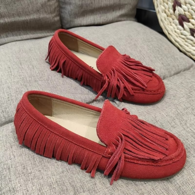 Women's mossy green cowhide leather tassel flats with flexible fit, spring 2024 casual elegant style