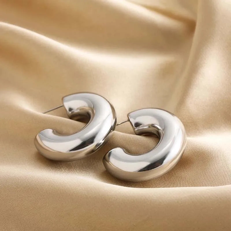Embrè sculptural earrings mirror shine lux finish elegant women everyday elevated look