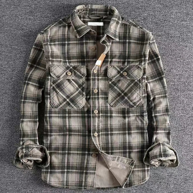 Men's casual plaid flannel shirt in classic pattern, soft brushed fabric, relaxed fit for everyday layering