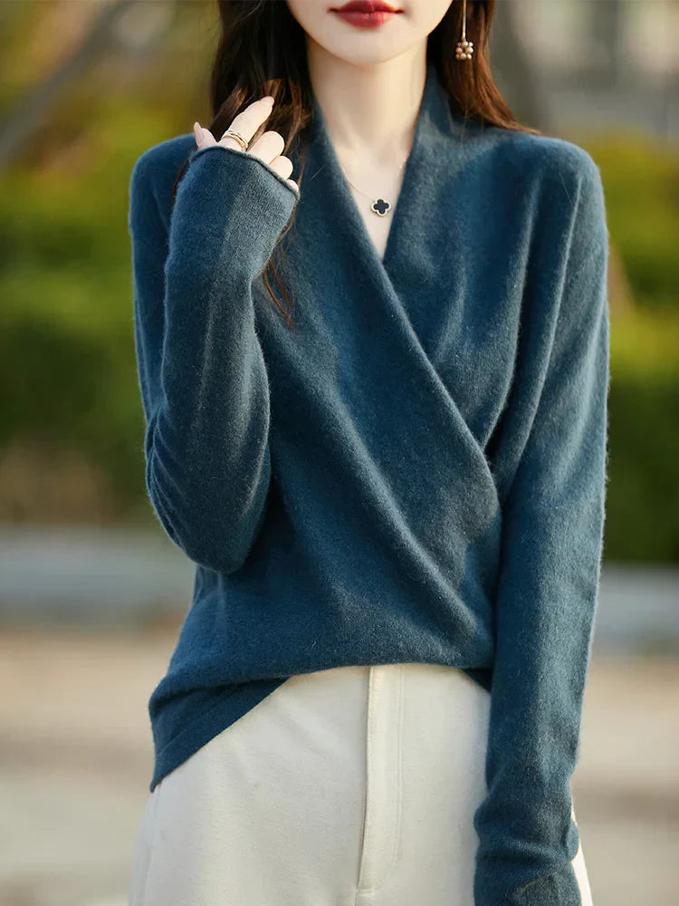 Women's wool blend knit pullover sweater relaxed fit V-neck long sleeve casual cozy essential