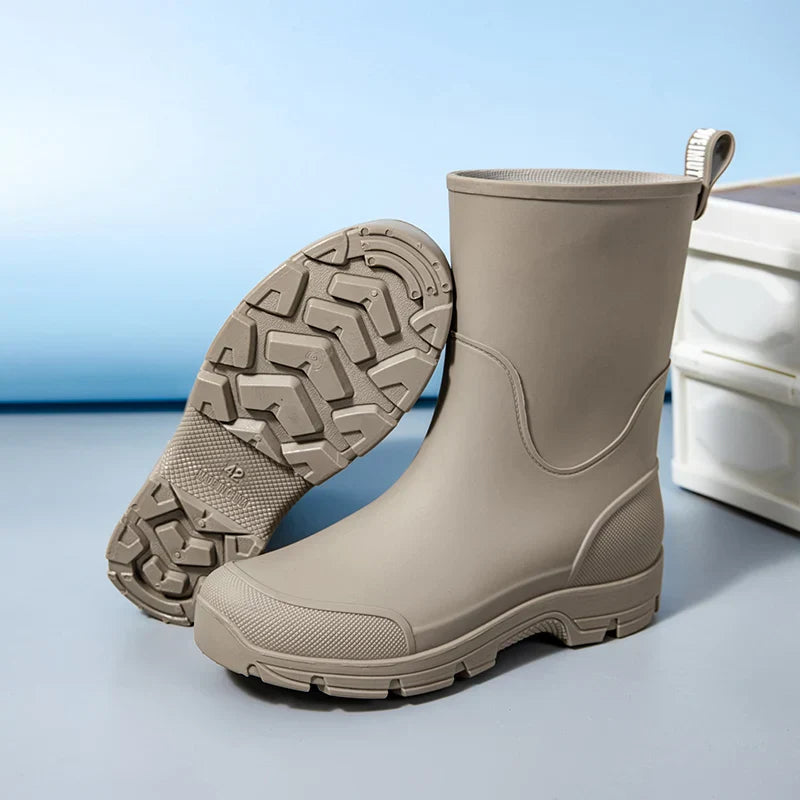 Olivia women's waterproof rubber outdoor boots in classic style with all-day comfort for wet weather