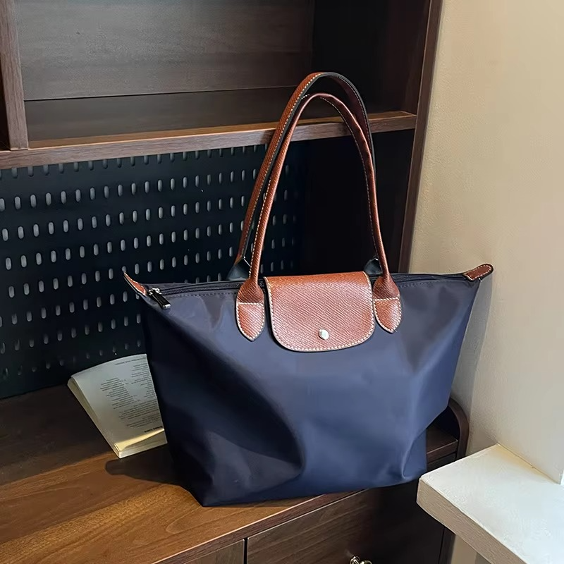 Women's minimalist nylon shoulder tote bag large capacity reinforced strap sleek versatile daily