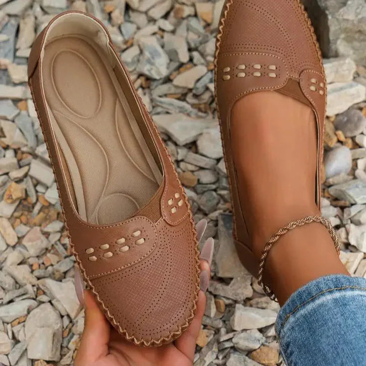 Women's tan PU leather loafers lightweight cushioned insole timeless silhouette everyday comfort