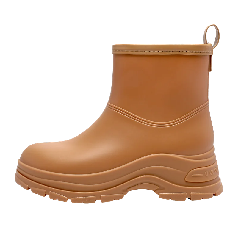 Women's black thick sole winter boots with non-slip tread, designed for cold weather traction and comfort