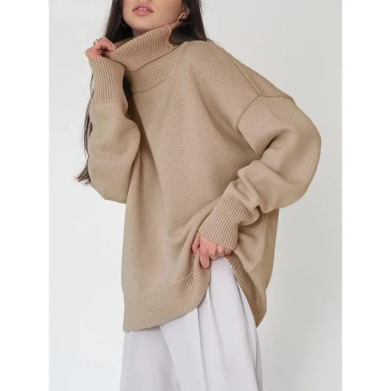 Women's oversized ribbed turtleneck sweater in soft knit blend with folded neckline