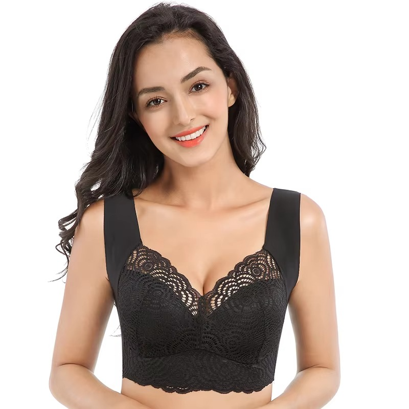 Full-coverage lace lifting bra with wide straps for all-day support and comfort for every curve