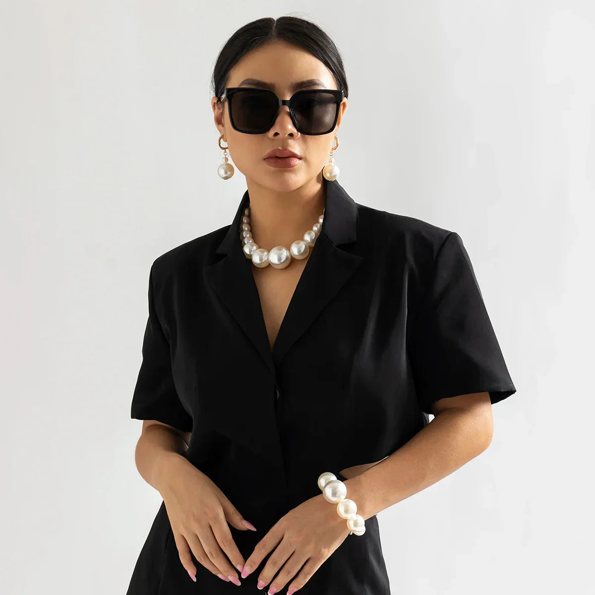 Sophia graduated pearl jewelry set three-piece choker necklace and double-pearl earrings elegant dressy