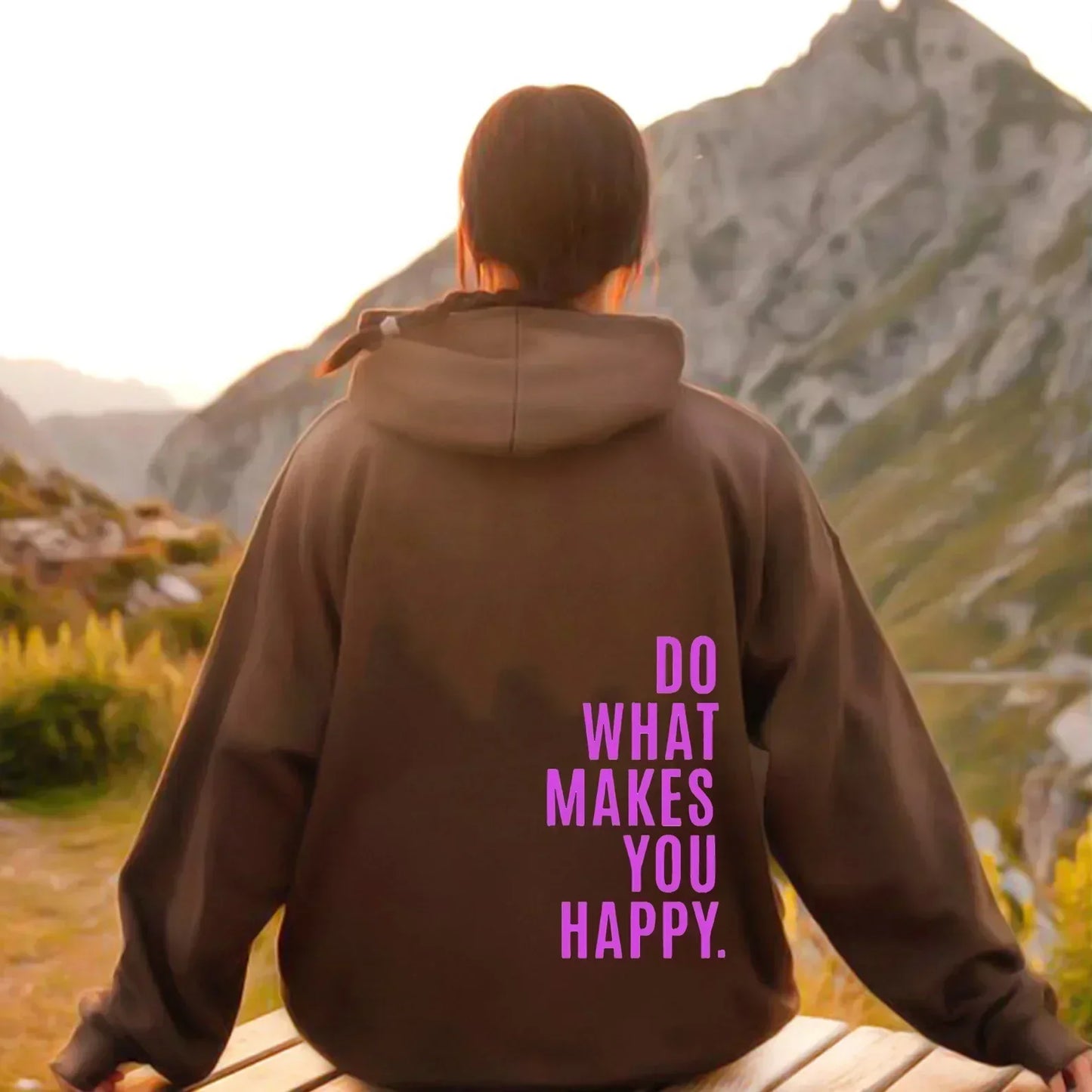 Women's cozy casual hoodie relaxed silhouette all-season comfort everyday travel-ready layering piece