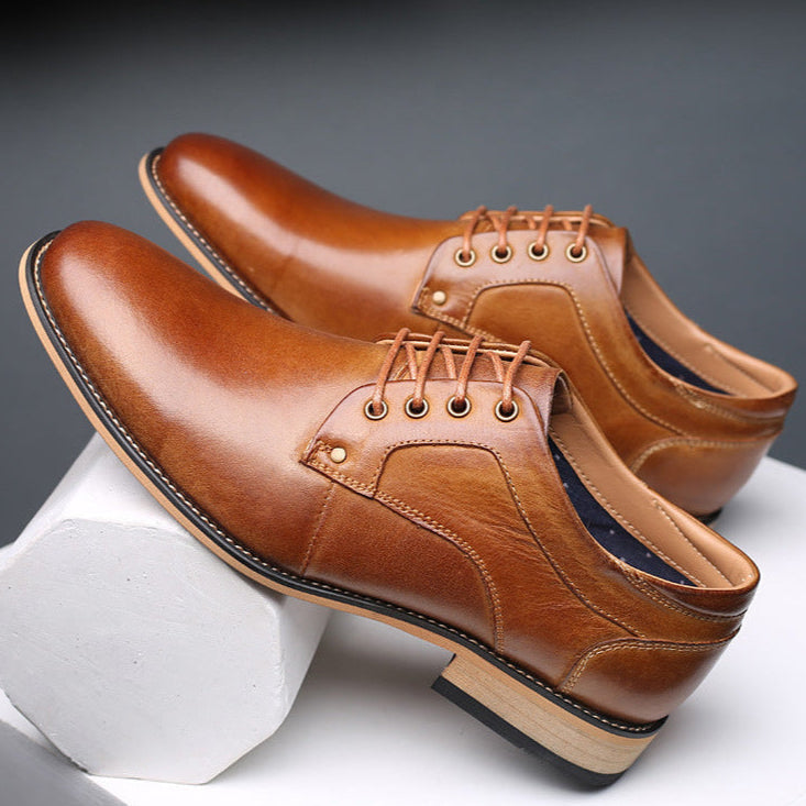 Men's brown genuine leather Oxford shoes classic British silhouette with low-profile sole polished finish