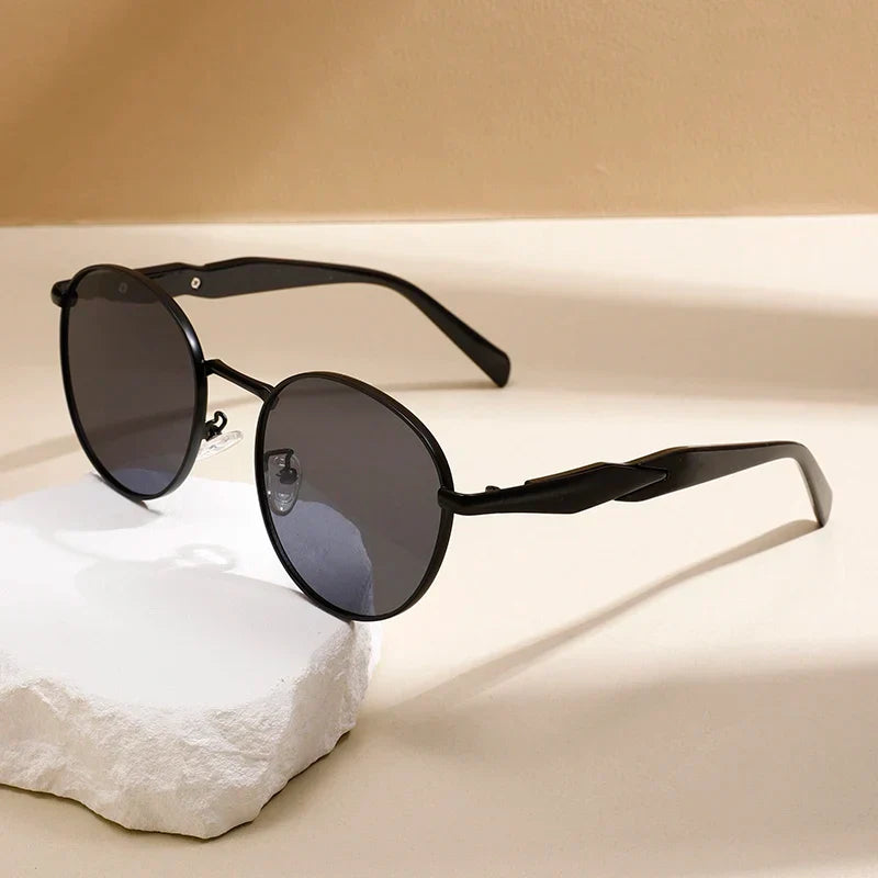 Retro round metal sunglasses UV400 lenses slim frame adjustable nose pads unisex vintage style