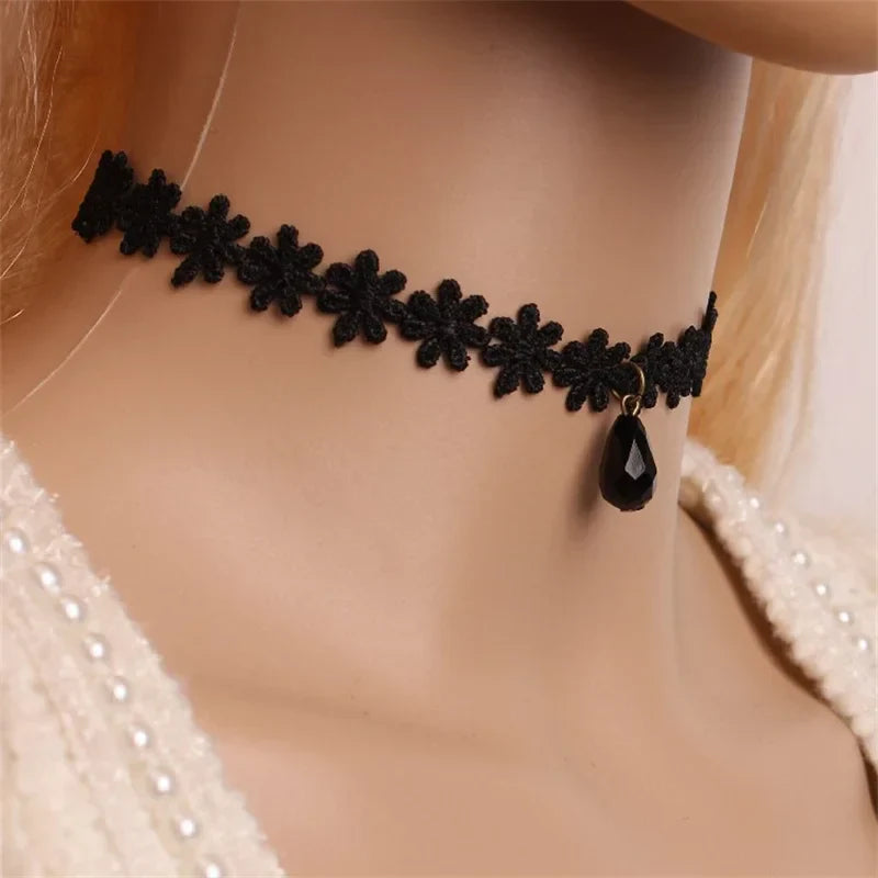 Eclipse gothic necklace women velvet lacework adjustable pendant lightweight dark elegant jewelry