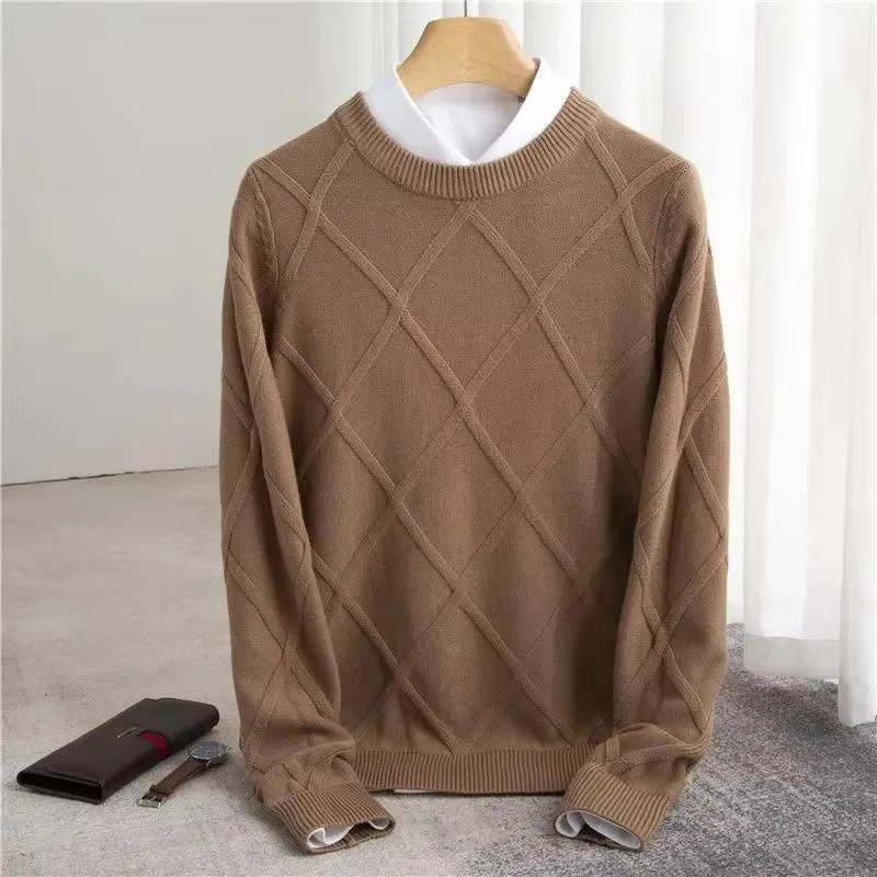 Men's ivory cashmere crewneck sweater, classic fit with diamond-pattern textured knit detail