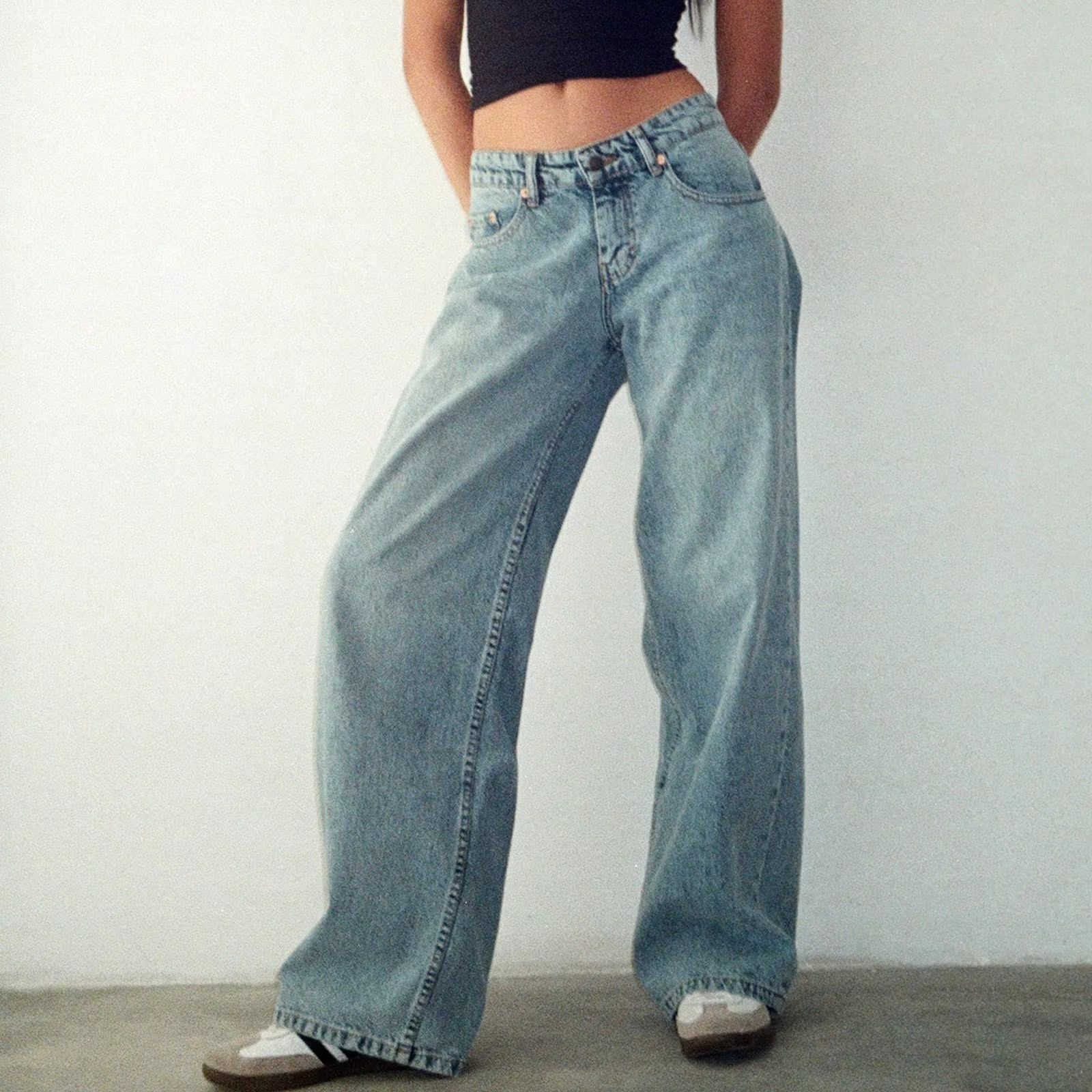 Women's retro washed mid-rise straight leg jeans in vintage blue soft cotton denim flattering fit