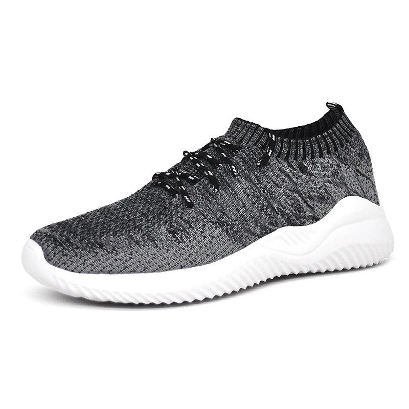 Men's gray knitted low-top trainers with ultra-lightweight EVA sole for breathable daily comfort