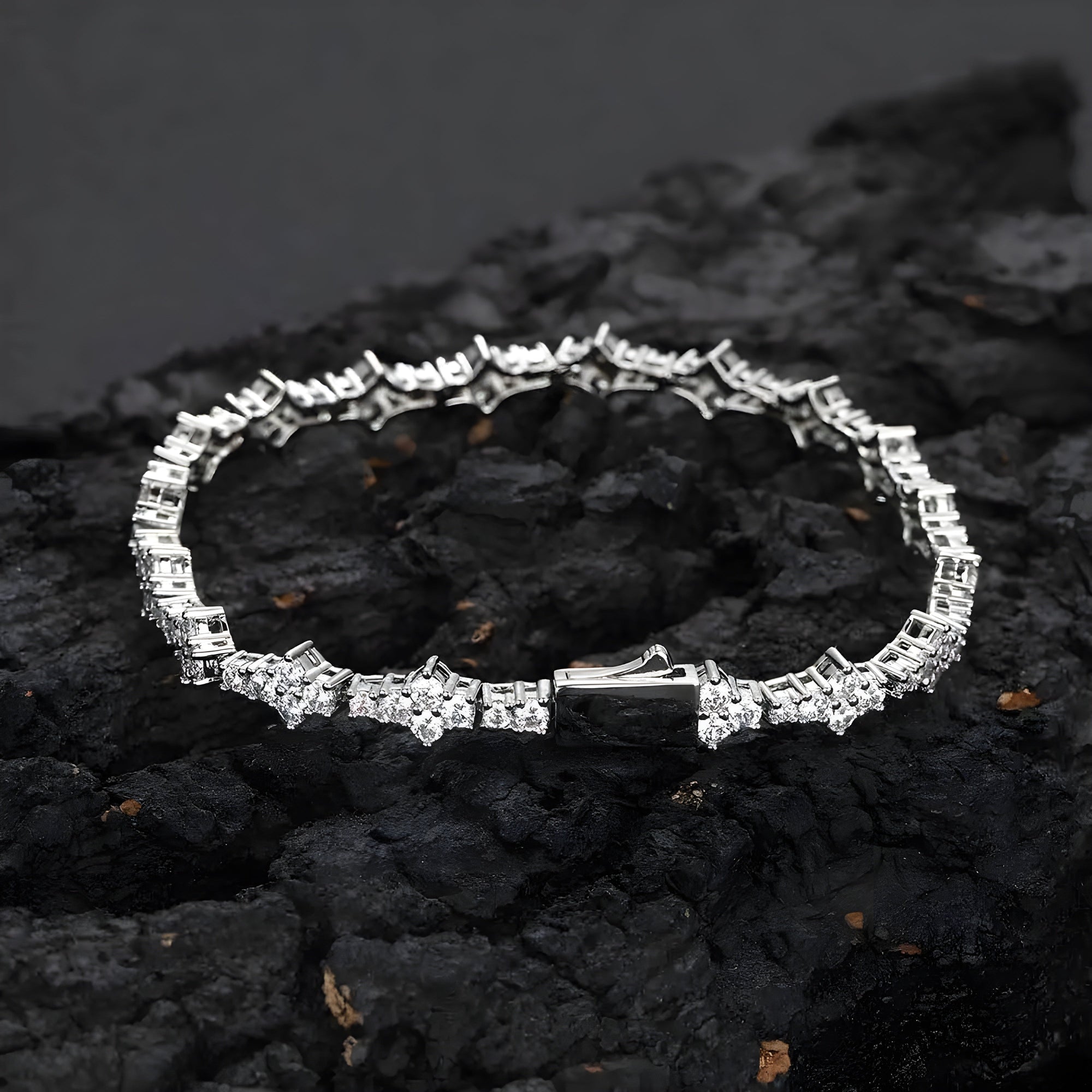 Silver cable chain bracelet with rhinestone four-petal flower motif, elegant everyday jewelry for women