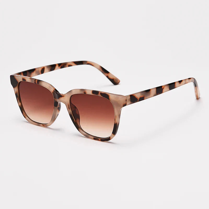 Retro safari sunglasses featherlight plastic frames gradient UV400 tinted lenses outdoor style
