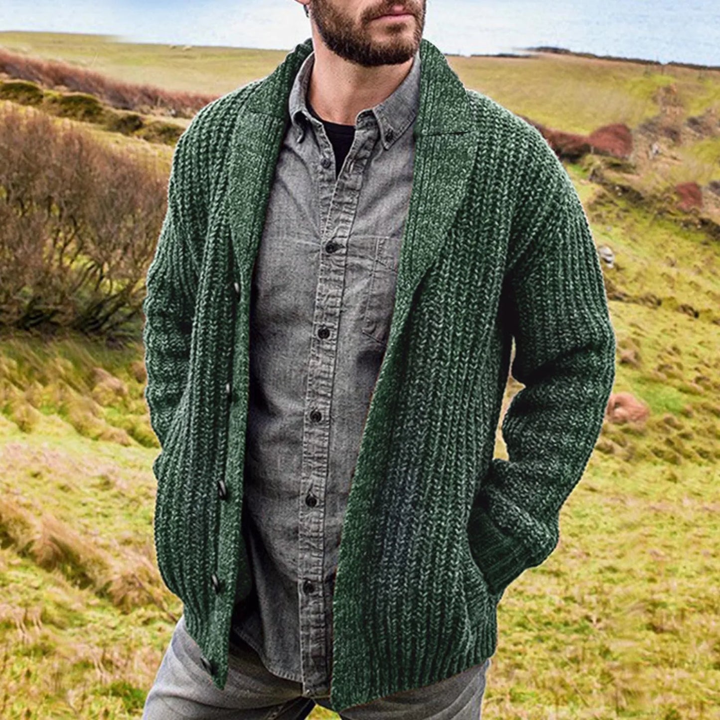 Men's relaxed-fit cardigan in soft fabric with button closure and front pockets for everyday layering