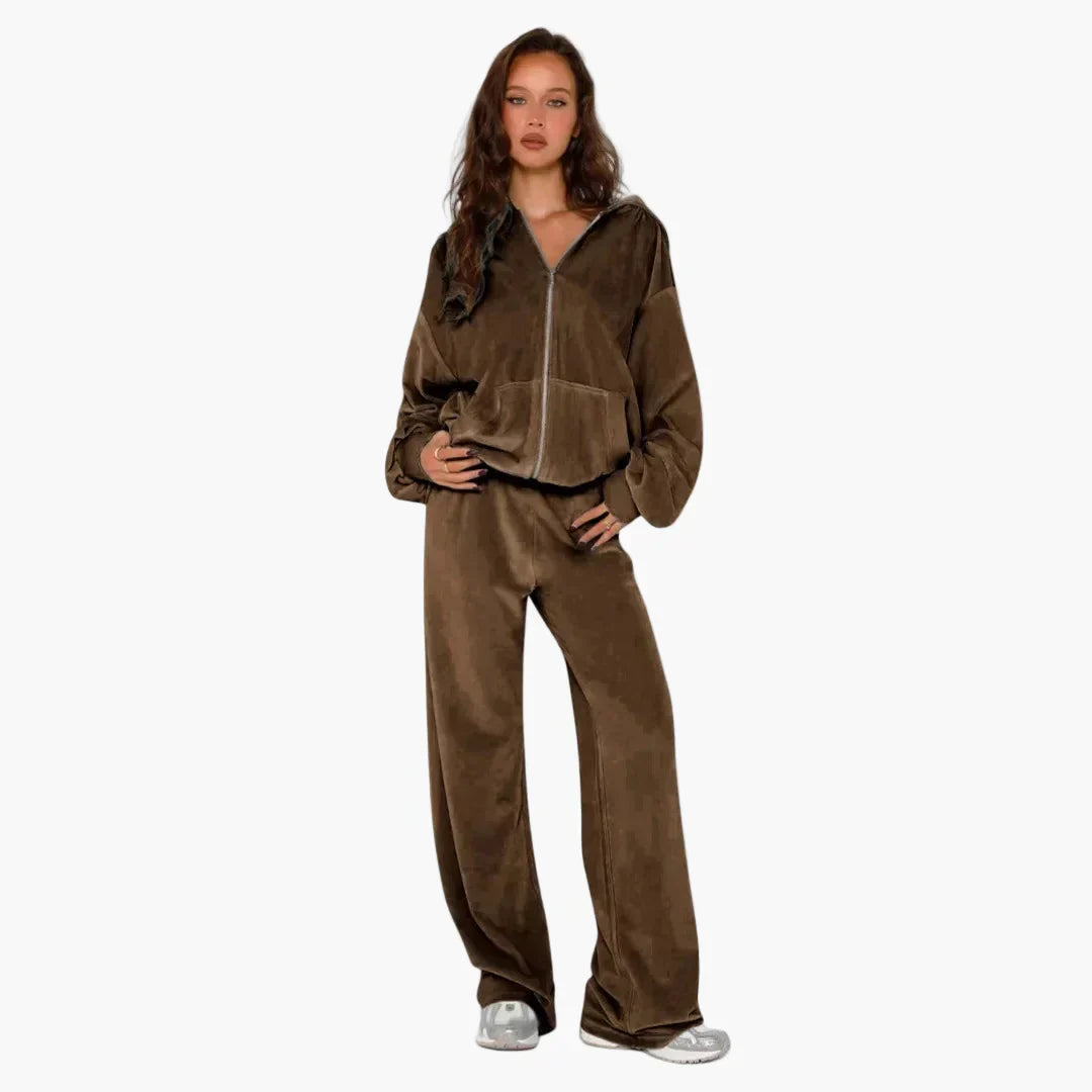 Women's oversized two-piece lounge set hoodie and pants cozy zip-up casual streetwear outfit