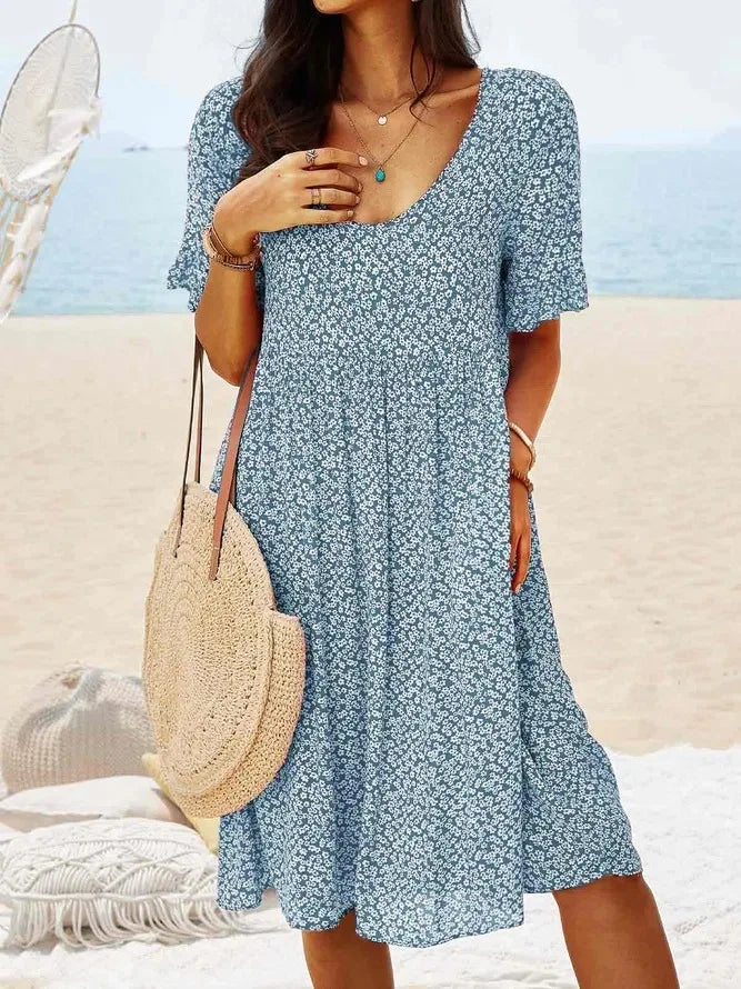 Daisy | Women's Ditsy Floral V-Neck Short Sleeve Smock Dress