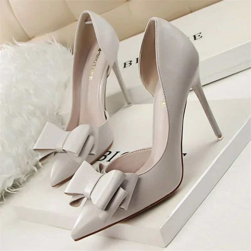 Pointed toe pumps with elegant bow detail, slim 11cm heel, chic women's formal heels for parties