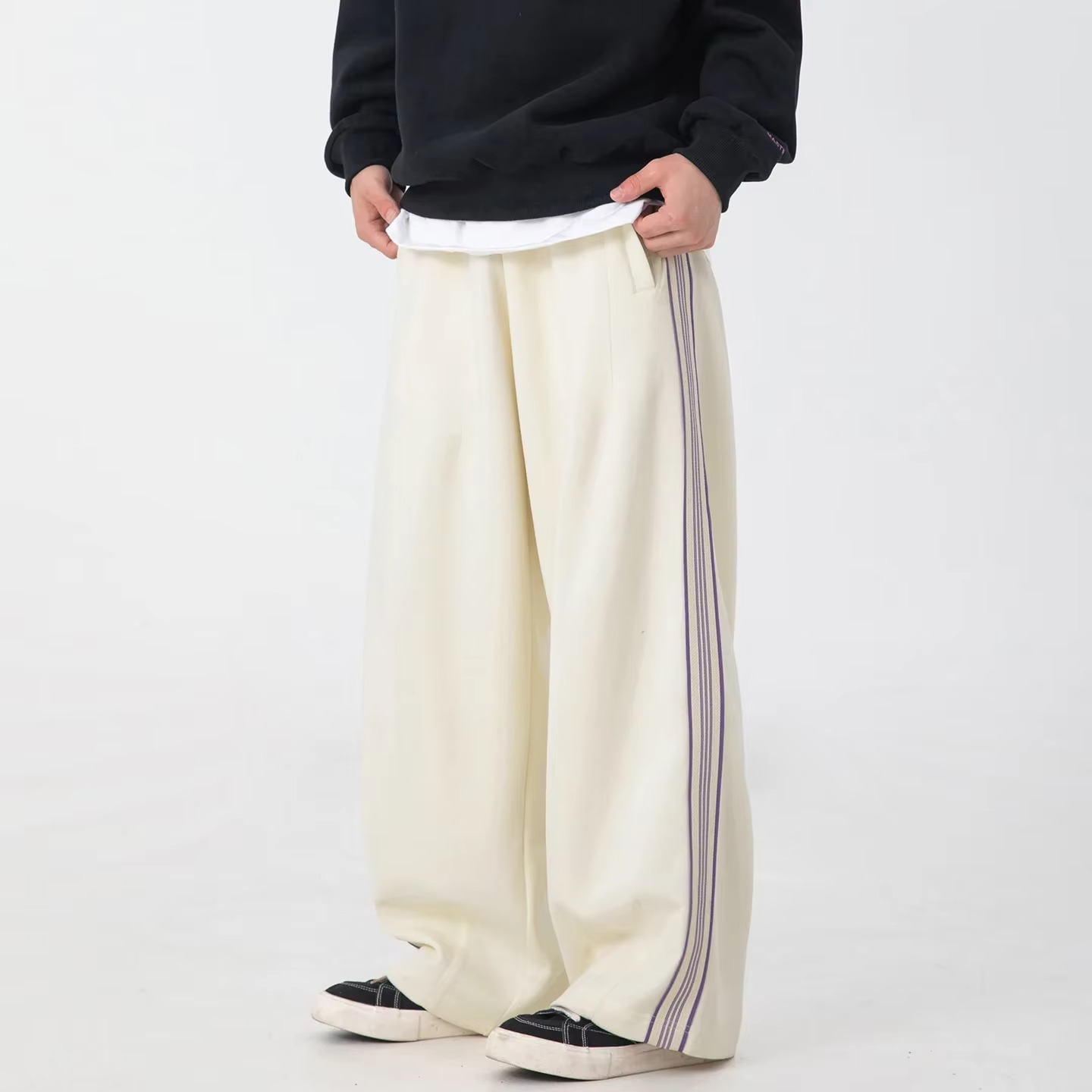 Men's loose fit sweatpants gray stitch design elastic waist side stripe casual urban style
