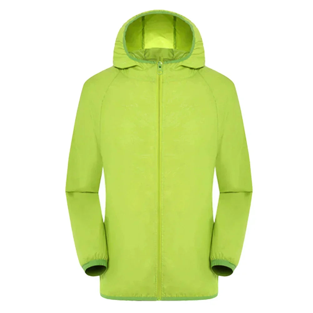 Men's waterproof hooded trench coat in neutral tone, slim city-fit with classic collar detail