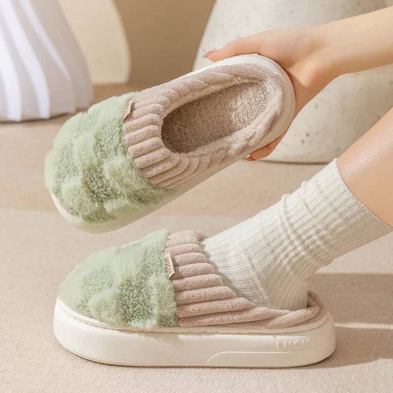 HUMTTO unisex plush slippers wide fit non-slip soles cozy fleece lining indoor house shoes