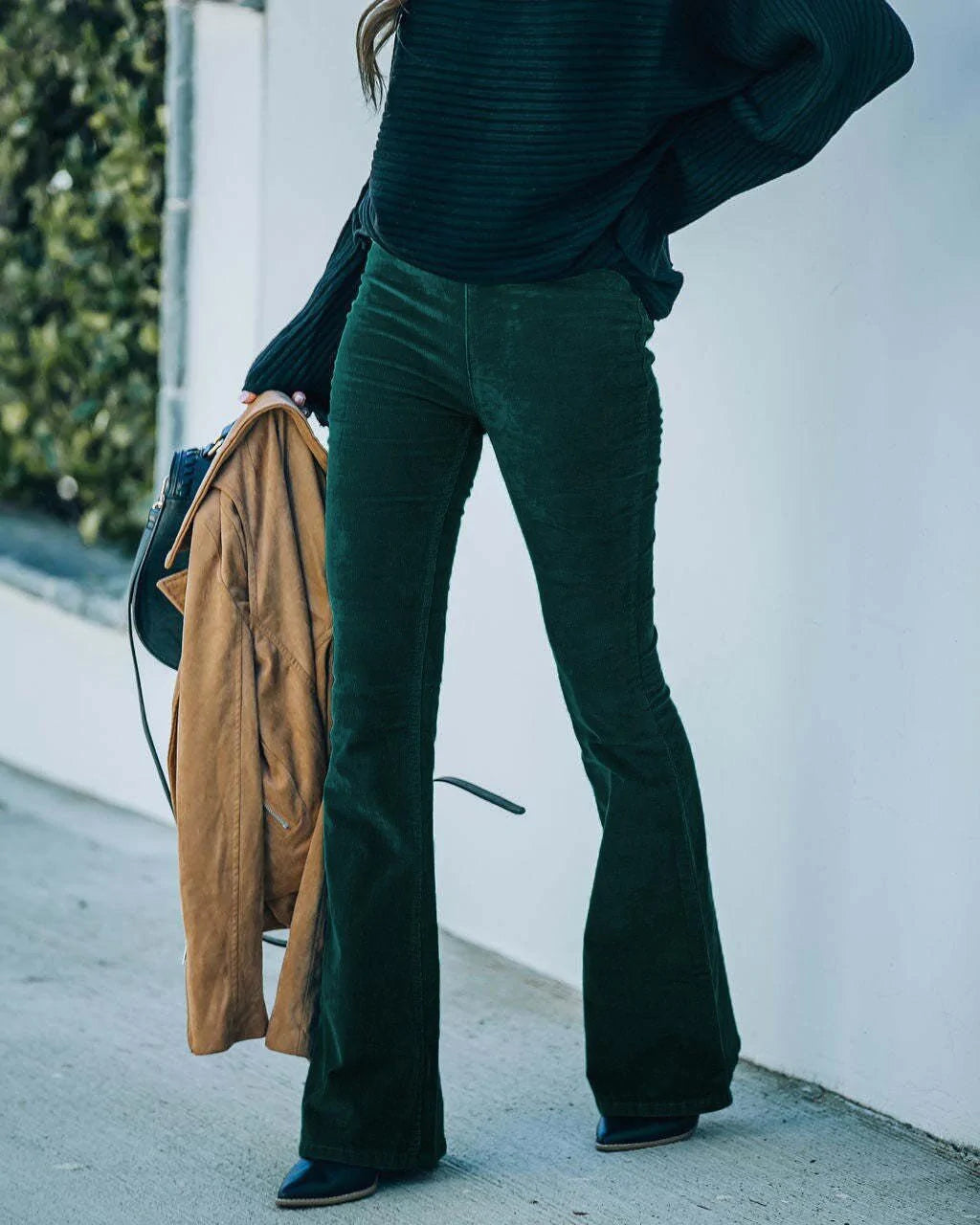 Women's high-waisted bell bottom corduroy pants soft velvet retro flare silhouette chic comfort fit