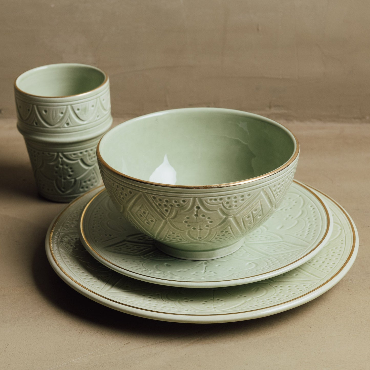 Zagora Green - Moroccan Dinnerware Set Adorned with 12 Carat Gold Accents - Urbann-Vibe