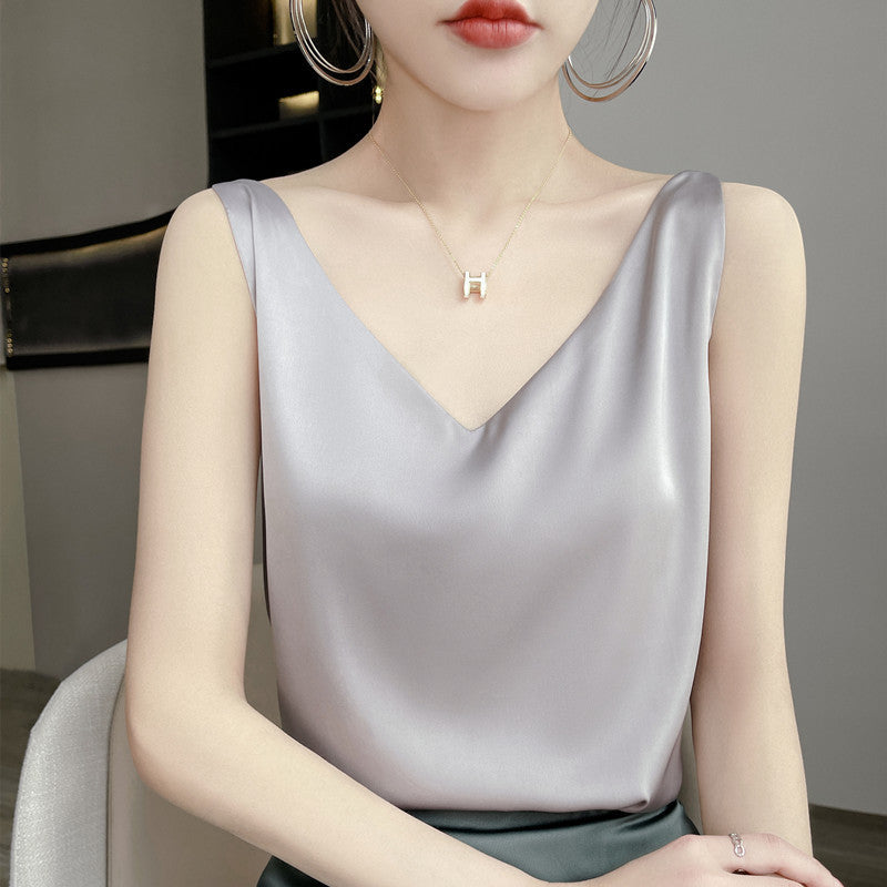 Women's Ella V-neck top in versatile solid color, flattering slim fit with elegant décolleté neckline