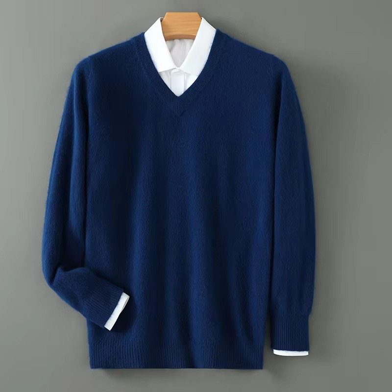 Men's lightweight cashmere blend V-neck sweater, relaxed fit plus size style for winter layering