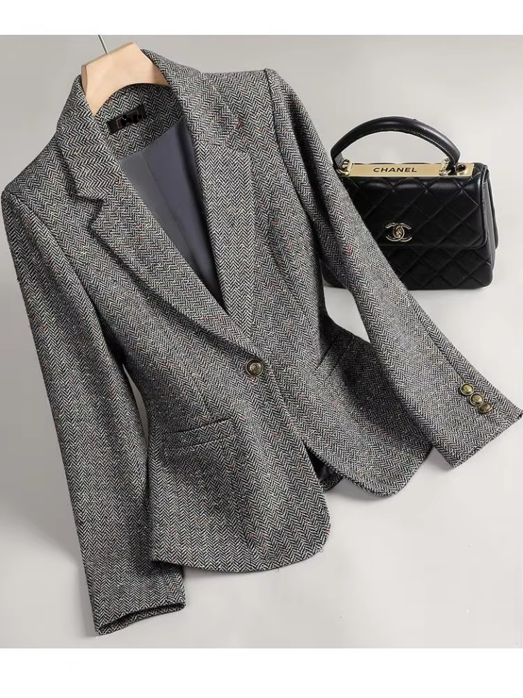 Women's retro wool blazer coat vintage tailored silhouette single-button front autumn winter warmth