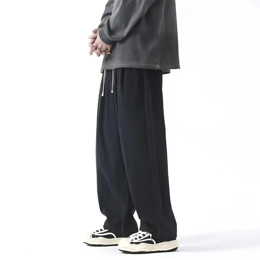 Men's oversized pleated casual pants with adjustable drawstring waist, relaxed fit, ultra-lightweight