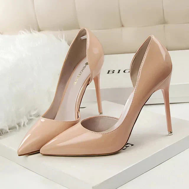 Women's black orthopedic pumps elegant regular fit silhouette with all-day comfort support
