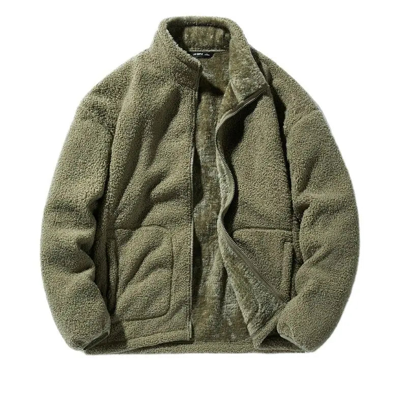 Men's relaxed fit full-zip hip-length fleece jacket with front pockets for everyday warmth