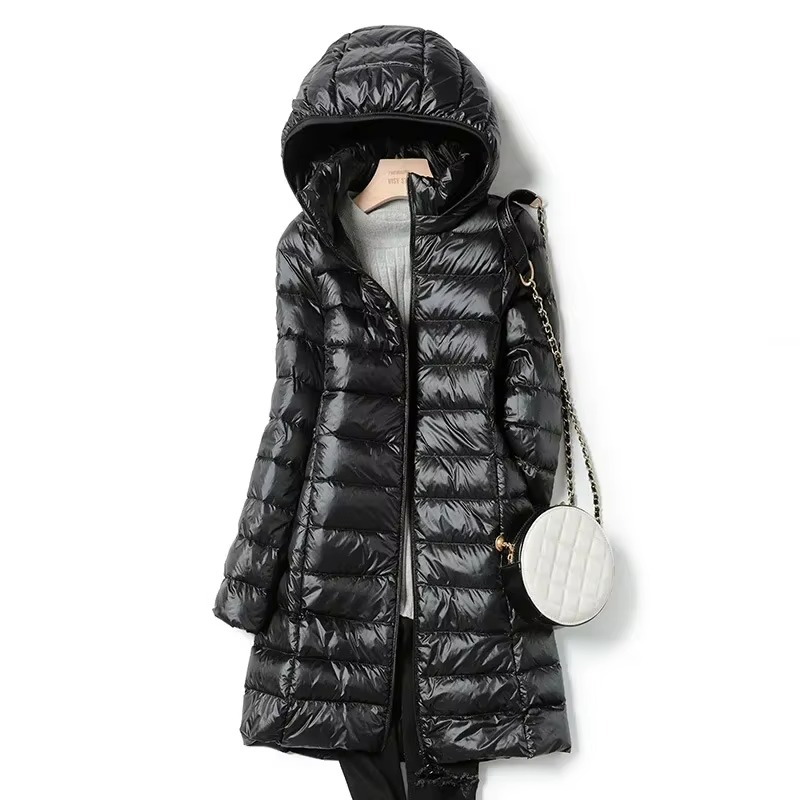 Women's slim-fit long hooded down parka lightweight insulated coat for cold weather