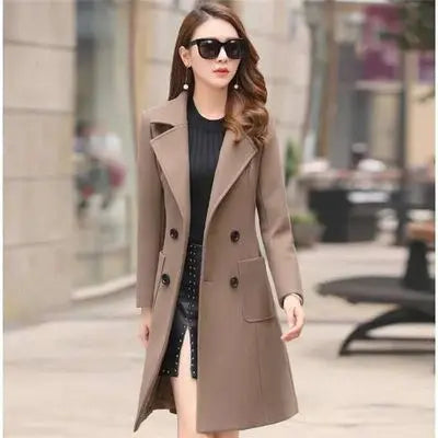 Women's slim-fit double-breasted wool winter coat with turn-down collar in classic style
