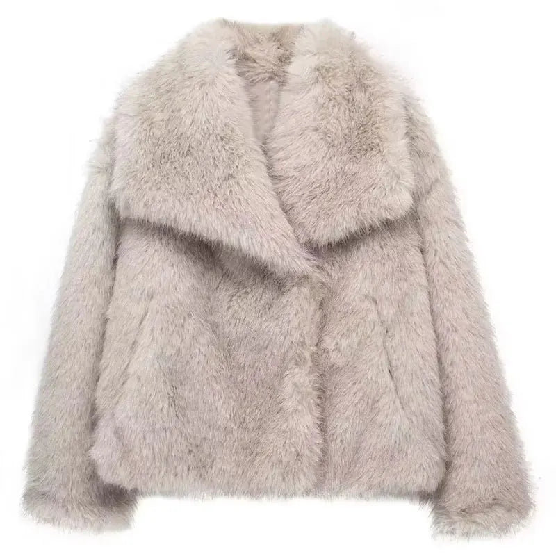 Women's all-season sustainable coat elegant relaxed fit versatile outerwear for modern wardrobe