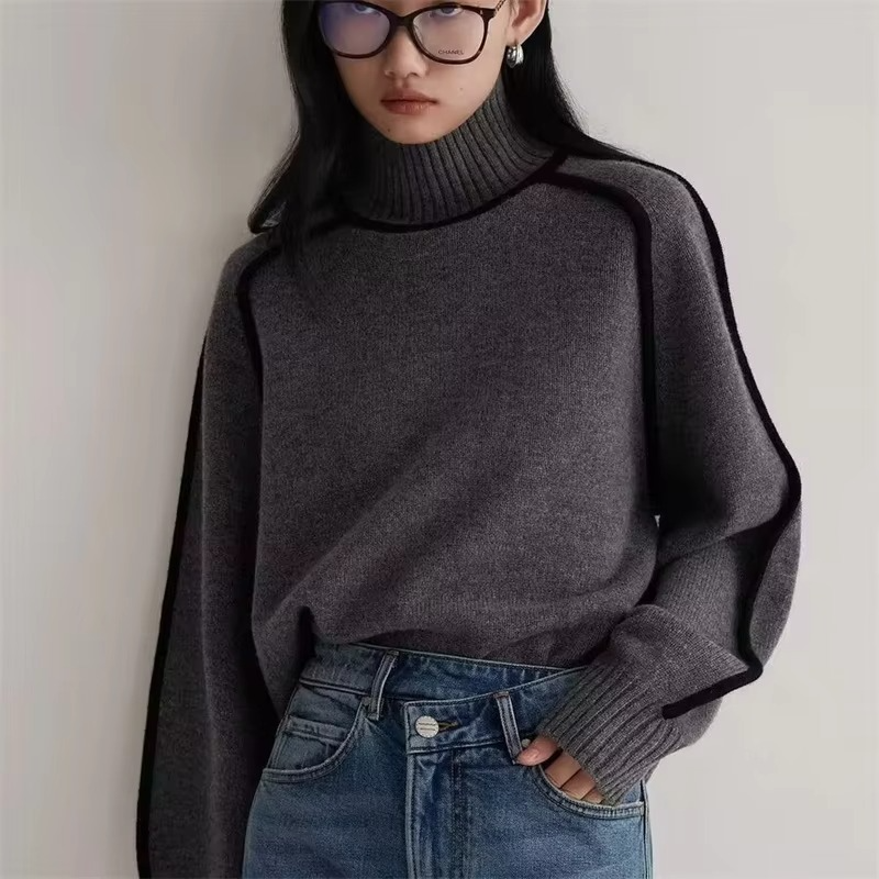 Women's striped knit turtleneck sweater, loose fit long sleeve pullover in cozy warm fabric