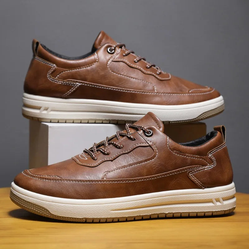 Men's black full-grain leather retro shoes with polished finish and lightweight flexible sole