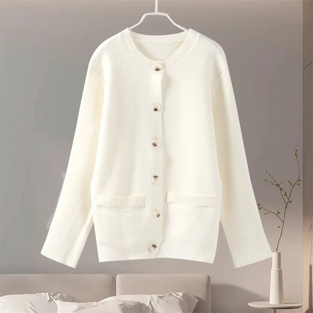 Women's slim-fit knit cardigan with round neckline in cozy soft knit for layering