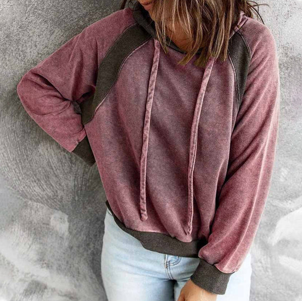 Women's Claudia relaxed-fit hoodie in soft casual style with sustainable everyday comfort fabric