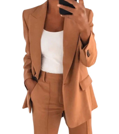 Women's tailored blazer set with matching trousers, elegant professional two-piece suit for office wear