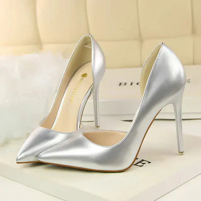 Women's black orthopedic pumps elegant regular fit silhouette with all-day comfort support