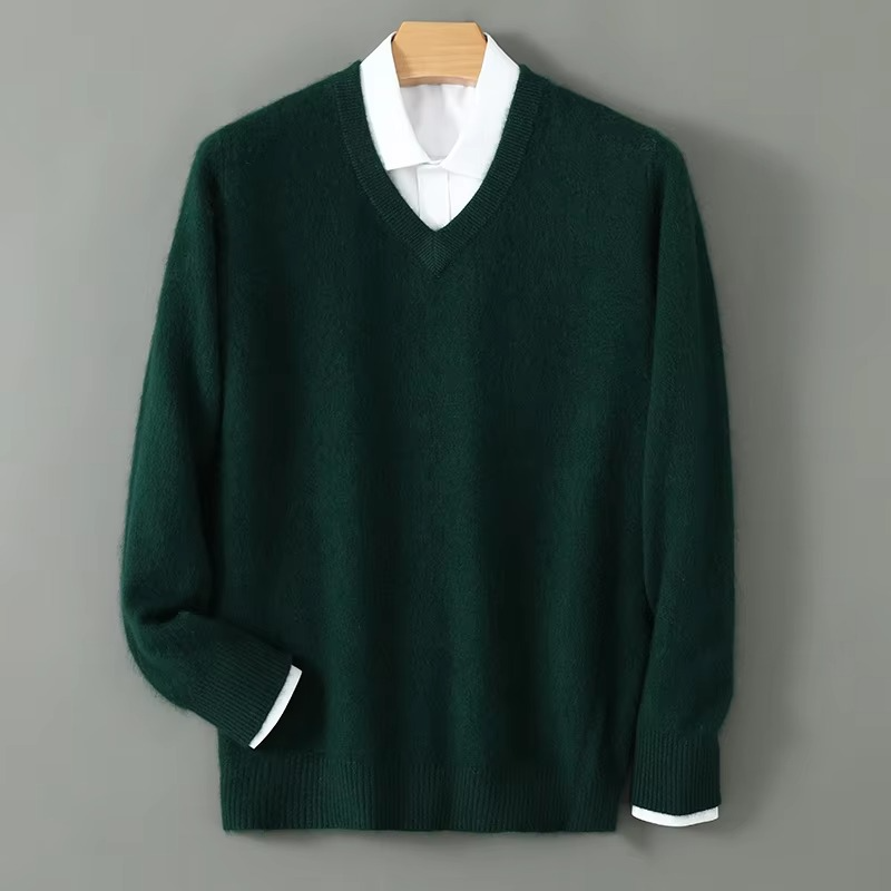 Men's lightweight cashmere blend V-neck sweater, relaxed plus-size fit for versatile winter layering