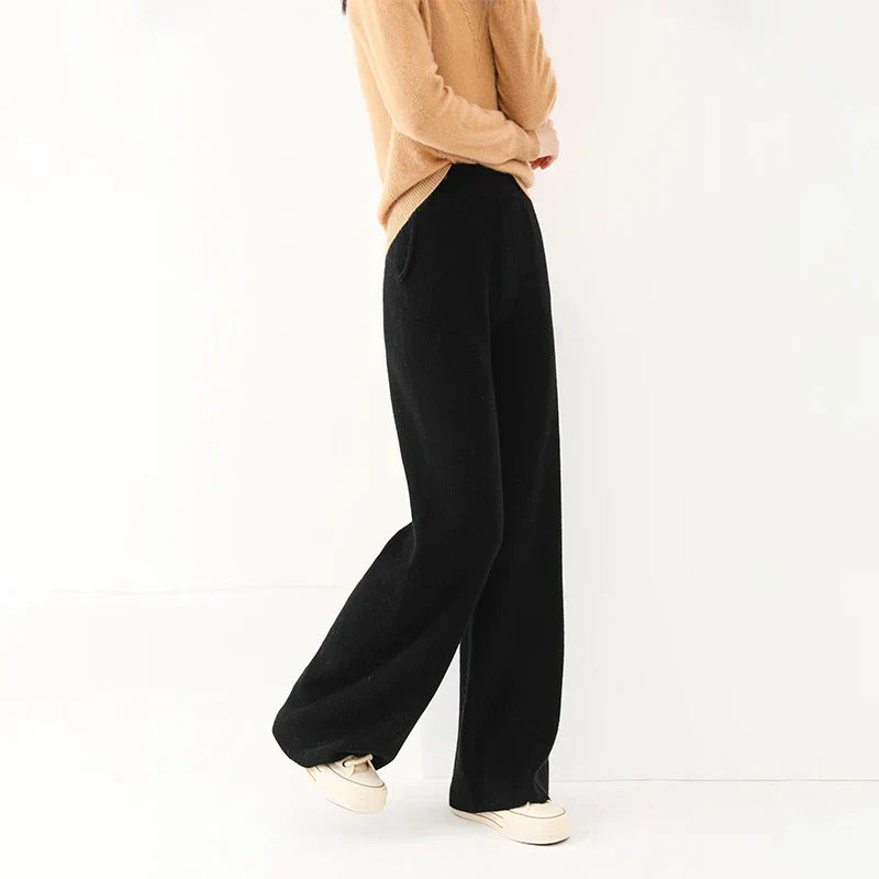Women's relaxed wide-leg pull-on pants, modern silhouette with effortless comfort for all-day wear